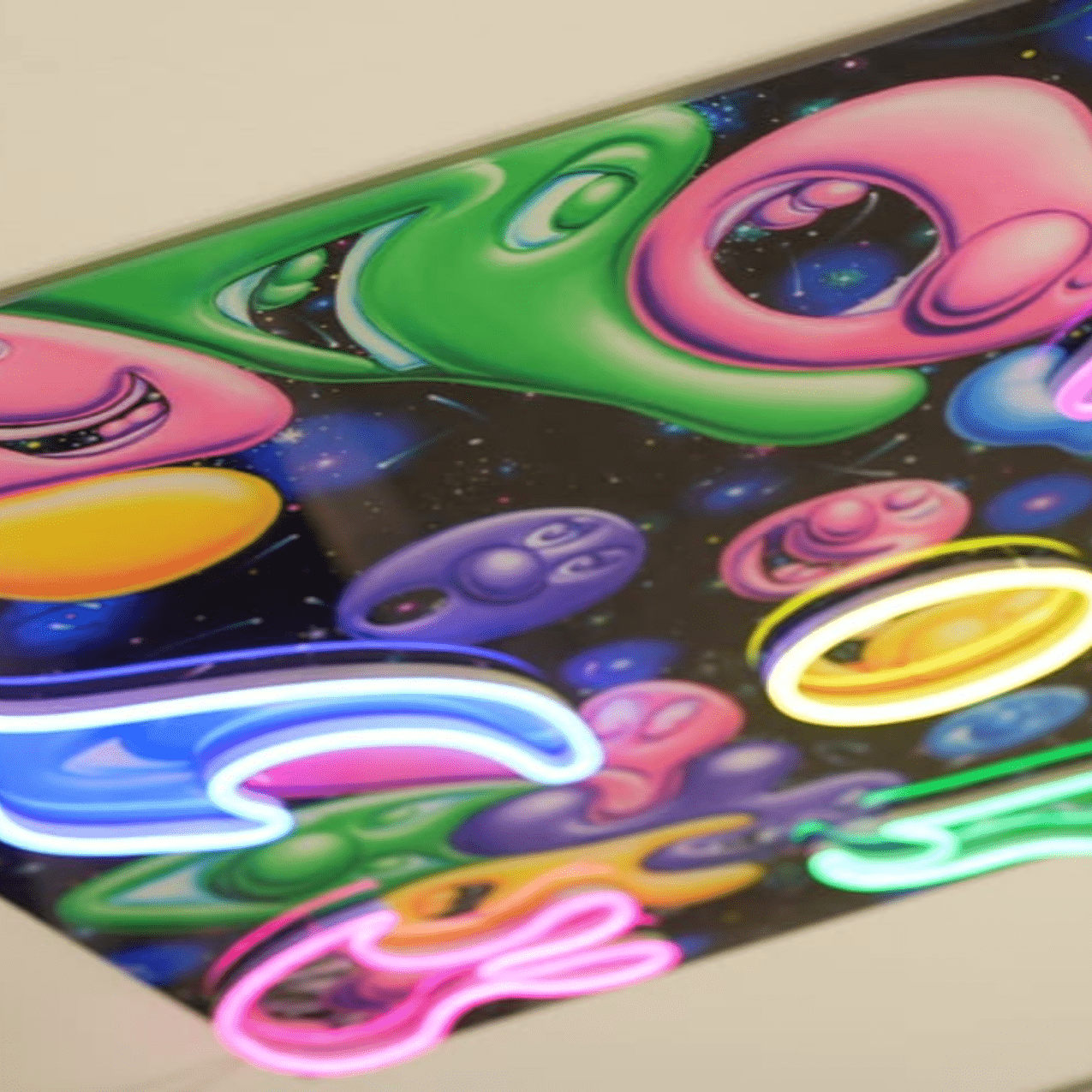 GLOBZOZ by Kenny Scharf - YELLOWPOP UK