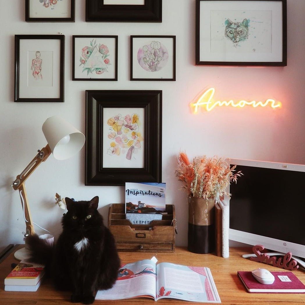 Amour Cursive - LED neon sign - YELLOWPOP UK