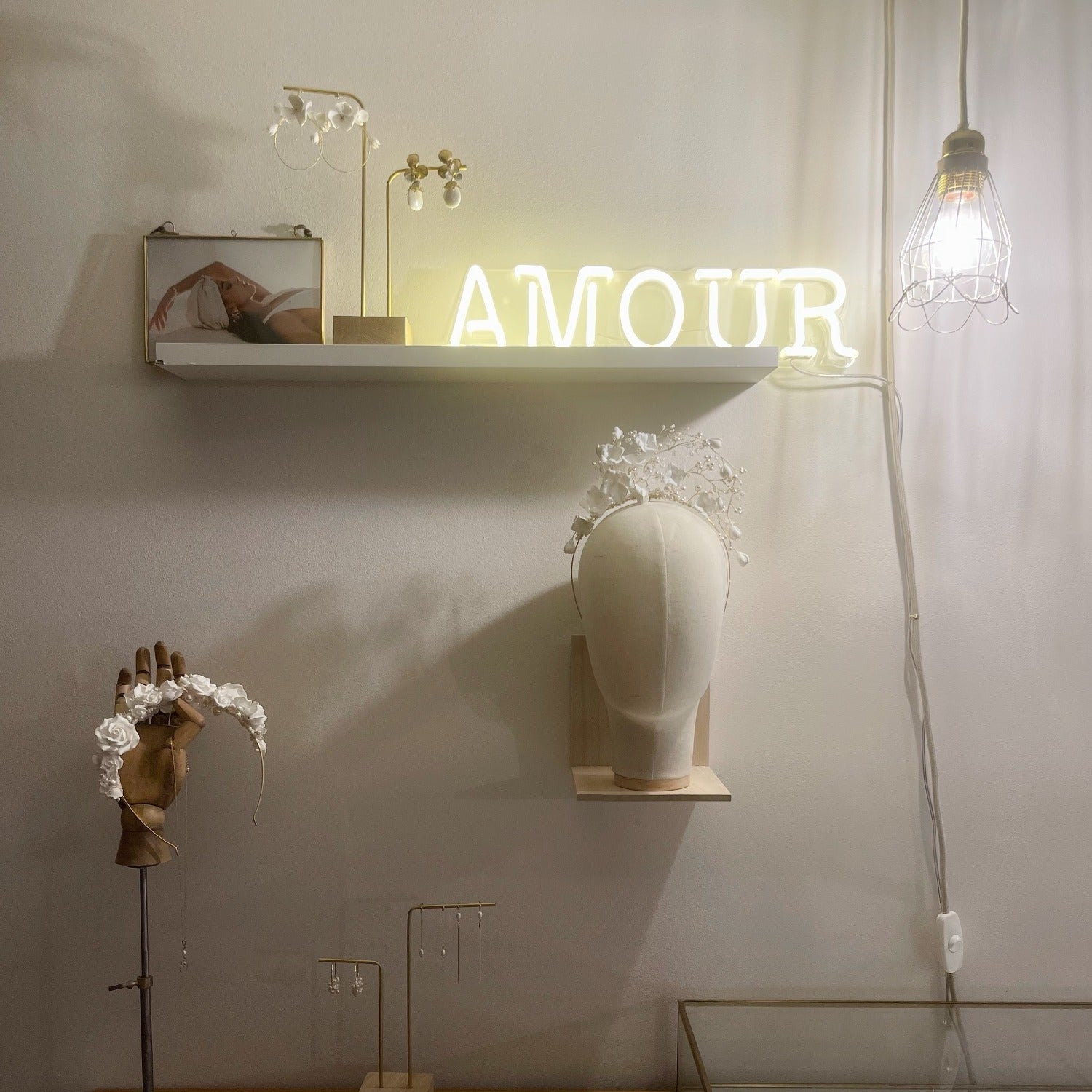 Amour - LED neon sign - YELLOWPOP UK