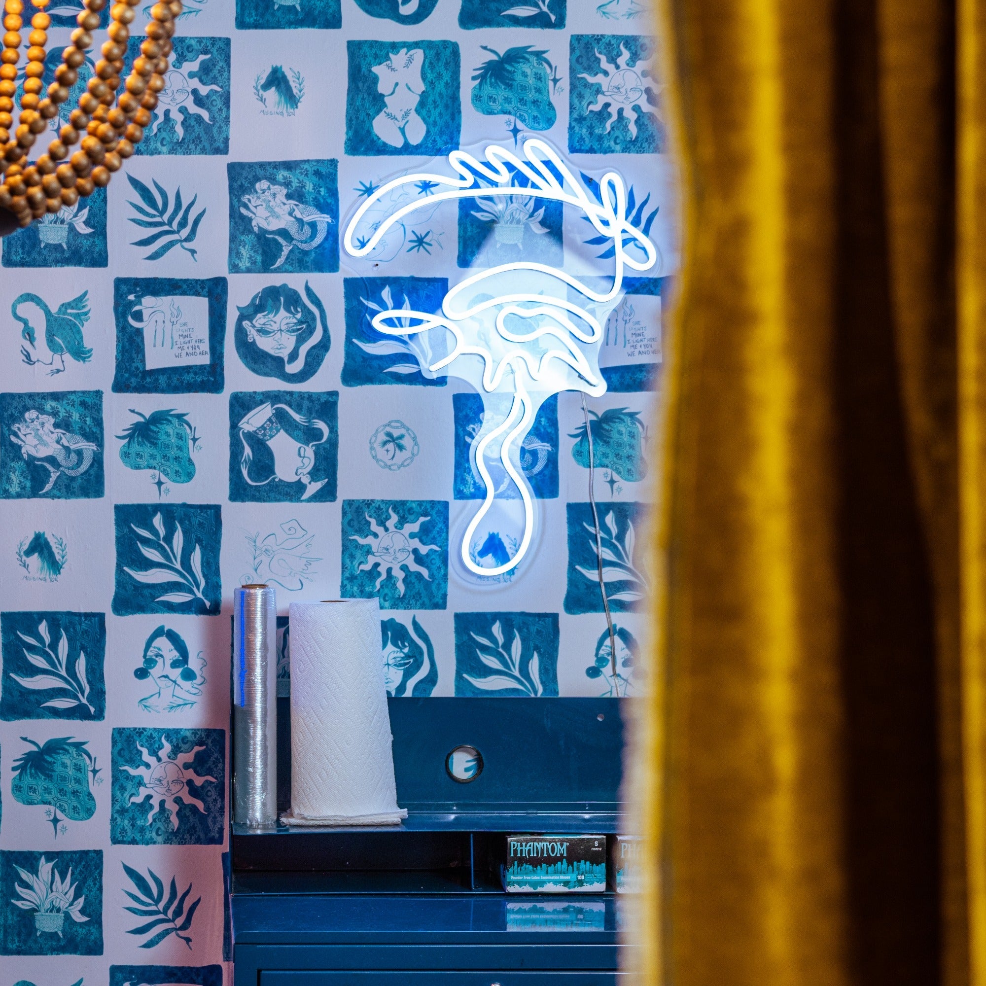 Dripping Eye by Girl Knew York - LED neon sign - YELLOWPOP UK