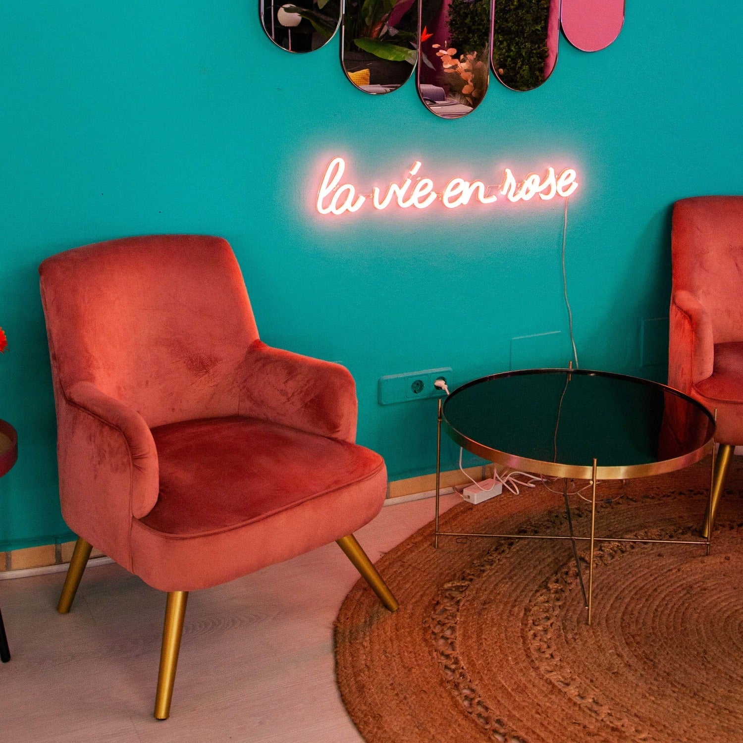 La vie en rose - LED neon sign - YELLOWPOP UK